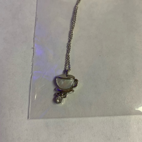 Necklaces - Picture 4 of 6